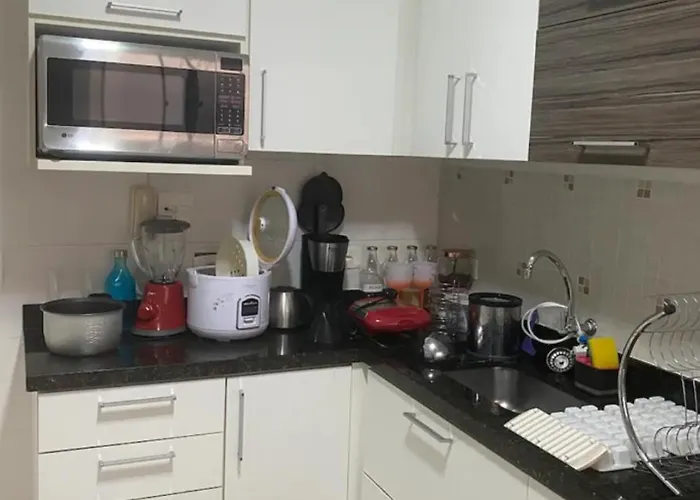Apartamento à uma quadra da praia Guarujá